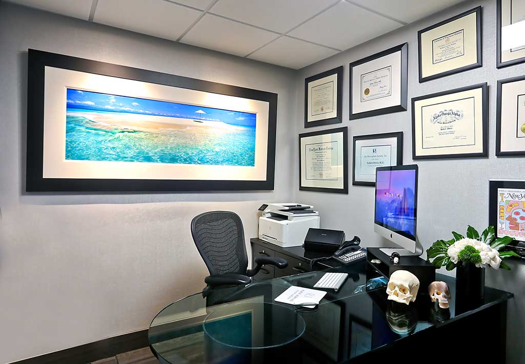 Offices. Dr. Robert Morin - room